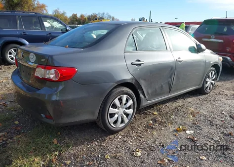 2013 Toyota Corolla Le z USA, uszkodzony, nr VIN 2T1BU4EE1DC959539